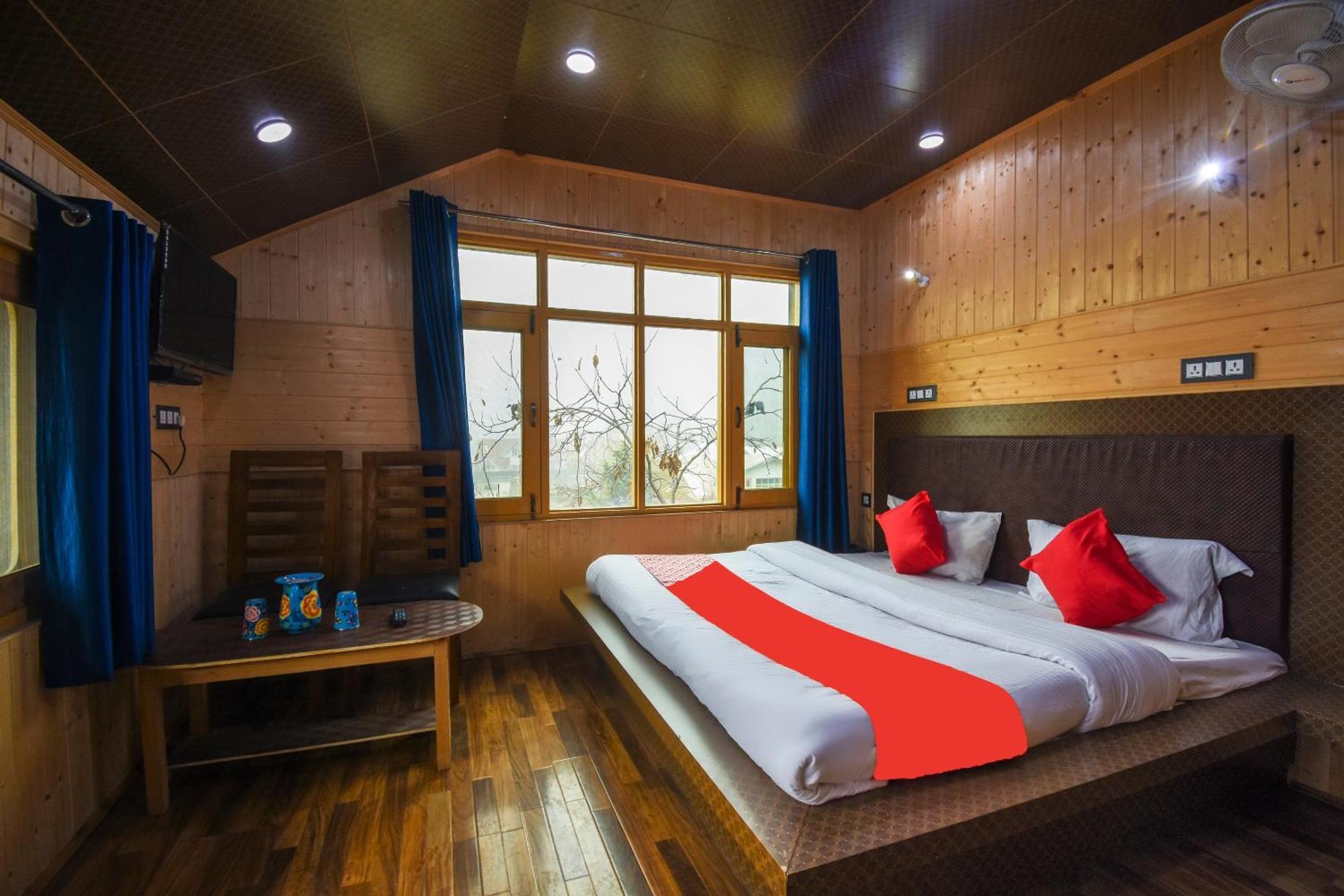 Oyo Hotel New Divine Kashmir Durgjan Exterior foto